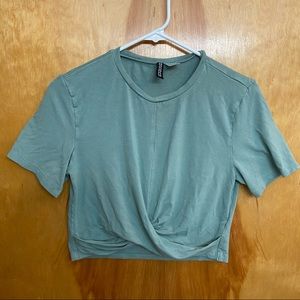 Women’s H & M Divided Twist Crop Top Short Sleeve